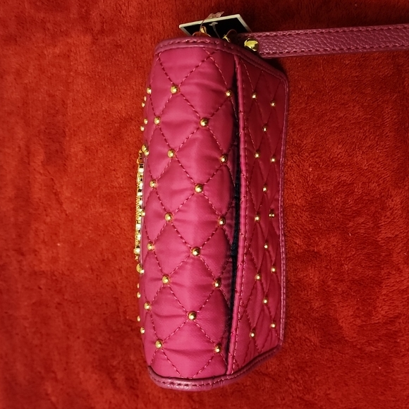 NWT. Juicy Couture Tech Wristlet, Wallet and IPhone  Holder. - Picture 8 of 16